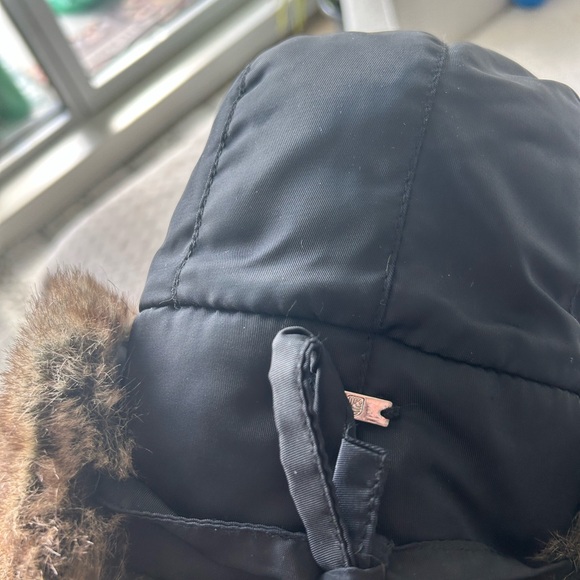 Simon’s woman trapper hat - Picture 4 of 6